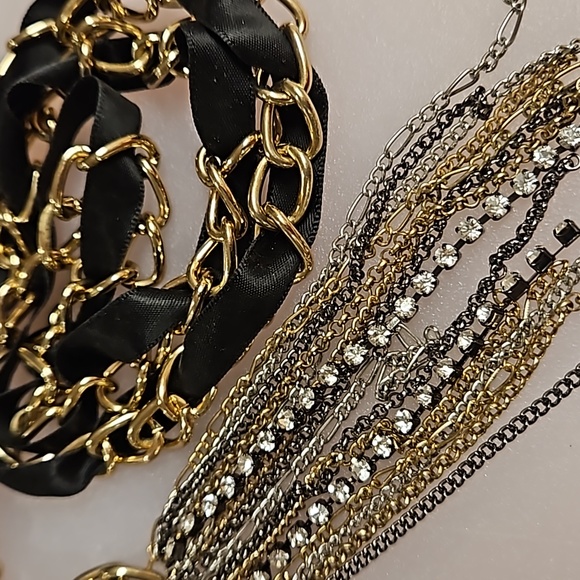 Mixed Jewelry lot 8 bracelets 1 wrap necklace gold and silver tone charms - Picture 8 of 14